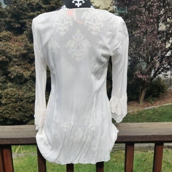 Women’s Ruffle Top - Picture 6 of 8